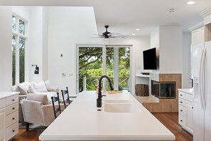 Interior - Beautiful Bluebill Home on Kiawah, Private Pool, Pond and Golf Views! (Kiawah Island)