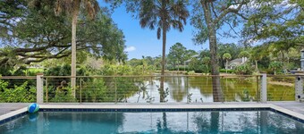 Beautiful Bluebill Home on Kiawah, Private Pool, Pond and Golf Views!