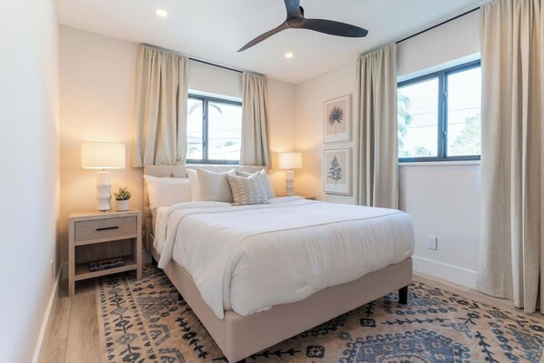 3 bedrooms, desk, iron/ironing board, travel cot