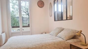 1 chambre, fer et planche Ă repasser, lit parapluie, Wi-Fi