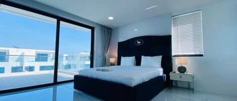 8 bedrooms, in-room safe, free WiFi, bed sheets