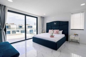 8 chambres, coffres-forts dans les chambres, Wi-Fi gratuit