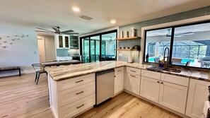 Unclassified image, 5 of 25, button