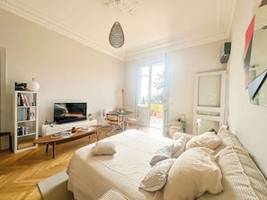 1 bedroom, iron/ironing board, free WiFi, bed sheets - EXCEPTIONAL NICE Belle Époque apartment, south-facing terrace, luxury hotel comforts. (Nice)