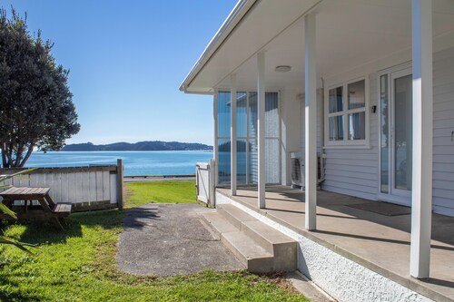 Rehutai Beach House - Paihia Holiday Home