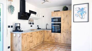 Réfrigérateur, micro-ondes, four, lave-vaisselle