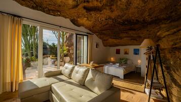 6 slaapkamers, een strijkplank/strijkijzer, gratis wifi, beddengoed