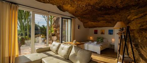6 habitaciones, tabla de planchar con plancha y wifi gratis