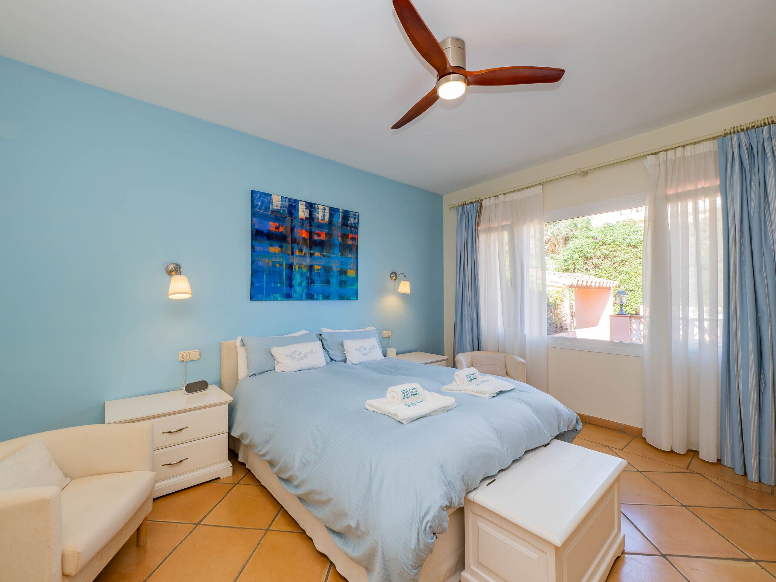 6 chambres, fer et planche à repasser, Wi-Fi gratuit, draps fournis