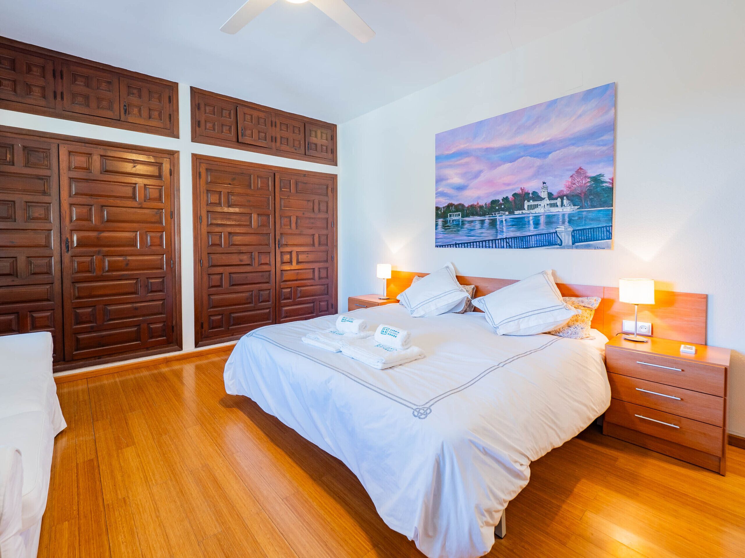 5 slaapkamers, een strijkplank/strijkijzer, gratis wifi, beddengoed