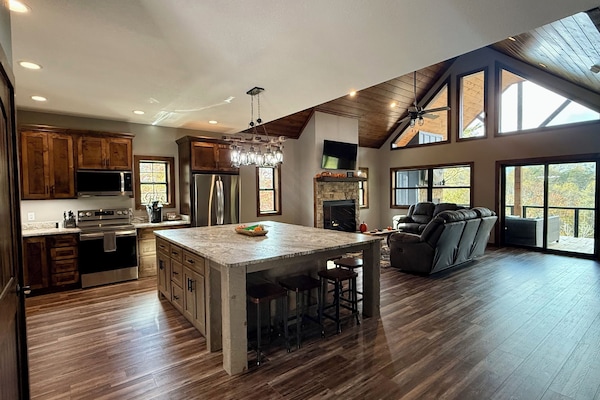 KĂŒhlschrank, Mikrowelle, Ofen, Herdplatte