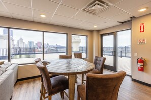 Interior - Heart of Strip District - King Bd - Rooftop + Gym (Pittsburgh)