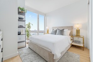 1 bedroom, iron/ironing board, WiFi, bed sheets - DESIGNER’S DREAM HOME!! Huge Luxury 1 Bedroom Suite - best location by Times Sq (New York)