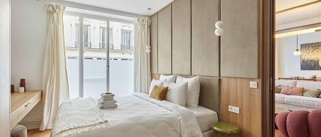 3 bedrooms, desk, iron/ironing board, free WiFi