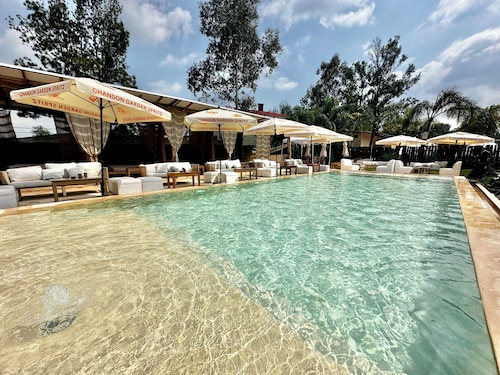 Taanah Hotel & Glamping