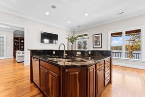 House (5 Bedrooms) | Interior - Sunset Pointe by Avantstay Waterfront, Beach, Fire Pit Sleeps 14 5bdr 4BA (Troutman)