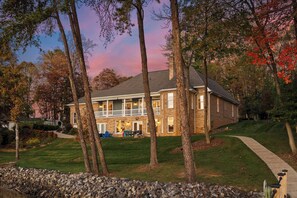 House (5 Bedrooms) | Interior - Sunset Pointe by Avantstay Waterfront, Beach, Fire Pit Sleeps 14 5bdr 4BA (Troutman)