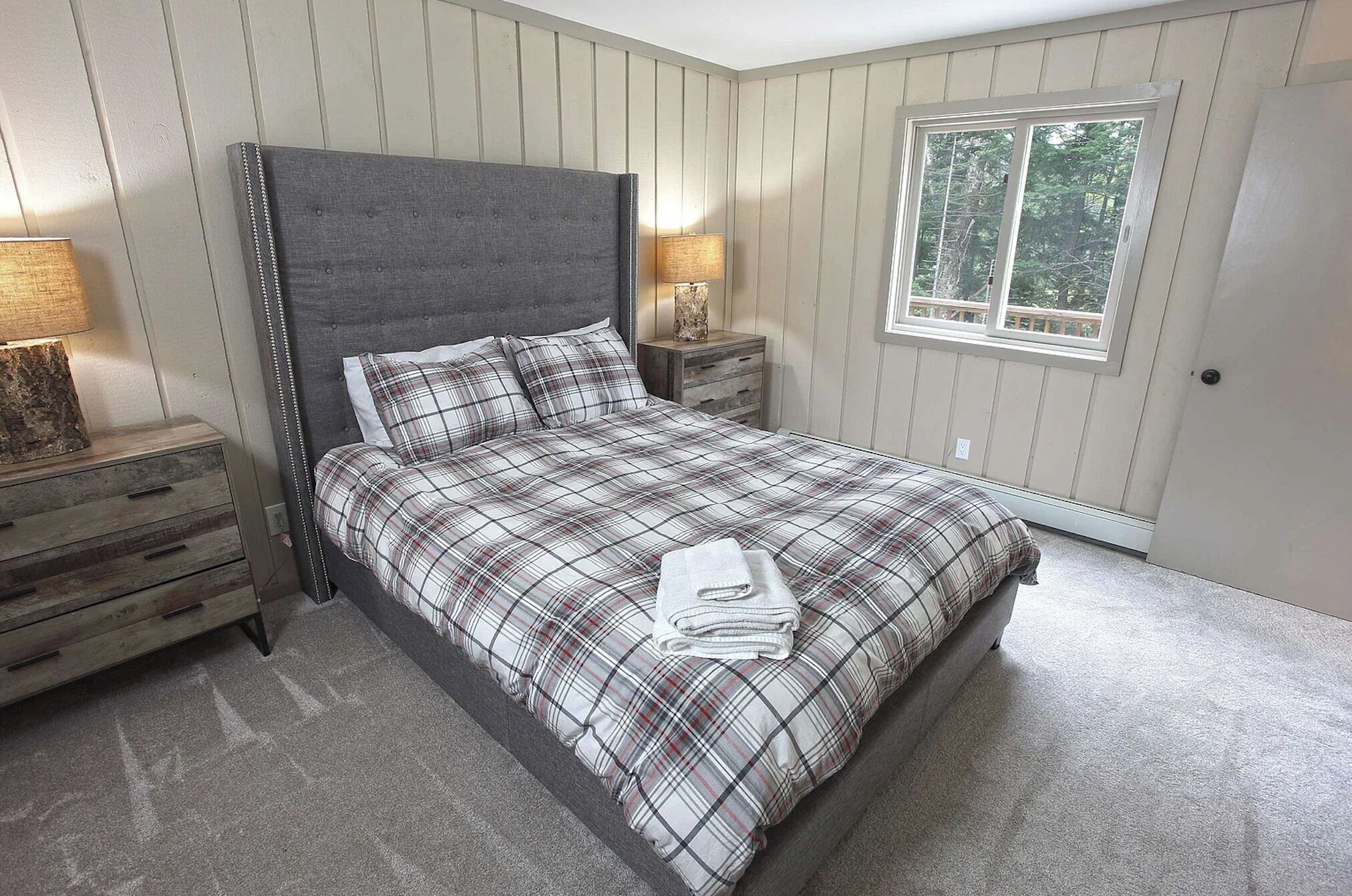 3 slaapkamers, een strijkplank/strijkijzer, reisbedje, wifi