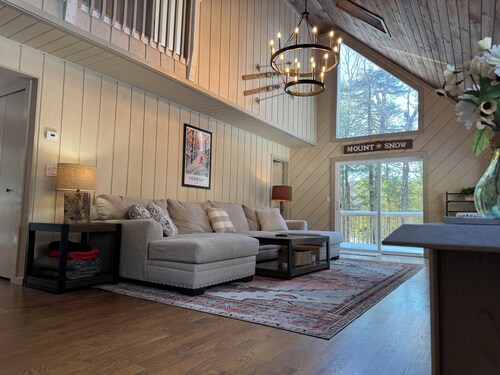NEW Private Chalet - 4 mins to Mt Snow