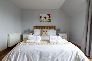 1 chambre, fer et planche à repasser, Wi-Fi, literie fournie