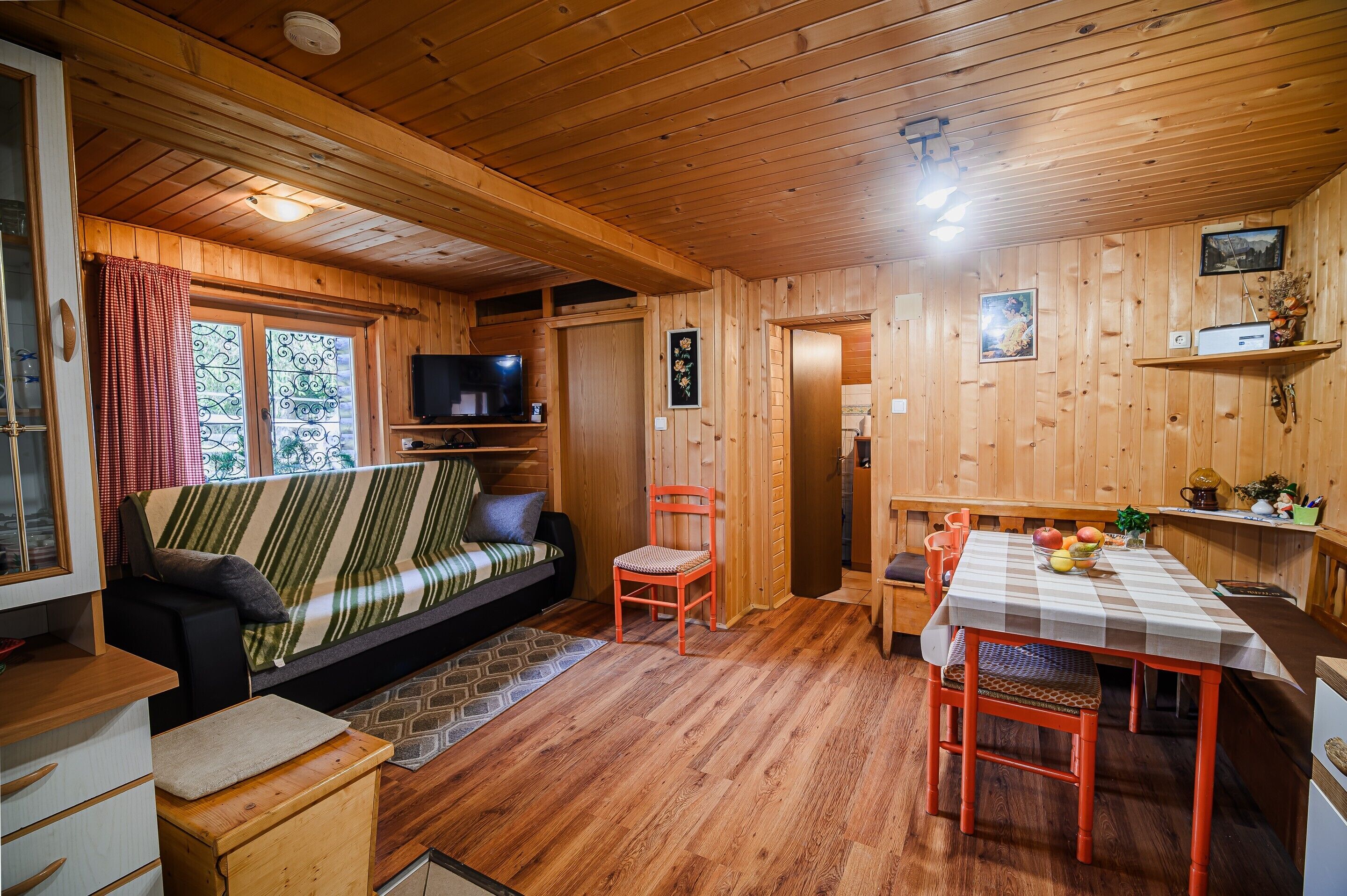 Fernseher, Stereoanlage