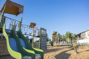 Children's area - Camping - Funpass inclus - Piscine  - ccaegai (Condrieu)