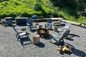 Property grounds - On-Site Kenai River Fishing: Soldotna Apartment! (Soldotna)