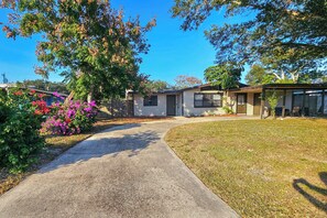 Exterior - 2 Mi to Cocoa Riverfront Park: Home w/ Patio! (Cocoa)