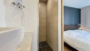 5 bedrooms, free WiFi