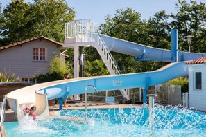 Pool - ZEcamping 4* parc aquatique animations locatif clim 28m2 6 pers (Soulac-sur-Mer)