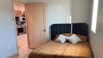 1 dormitori, caixa forta a l'habitació, escriptori i wifi