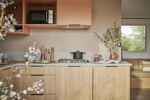 Kühlschrank, Mikrowelle, Geschirrspüler