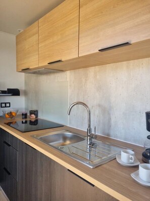 Fridge, microwave, stovetop, toaster