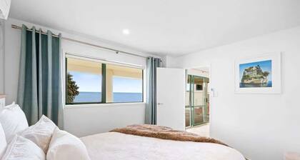 Beachfront Studio with Sea Views