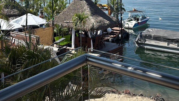 Deluxe Room, Lake View | WiFi (free), individually decorated, individually furnished