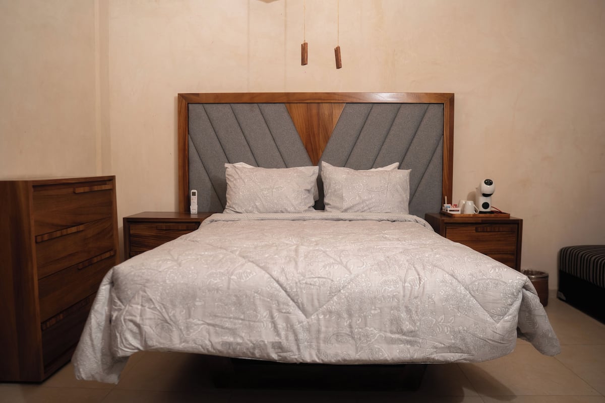 Comfort Room, Balcony | Individually decorated, individually furnished, free WiFi