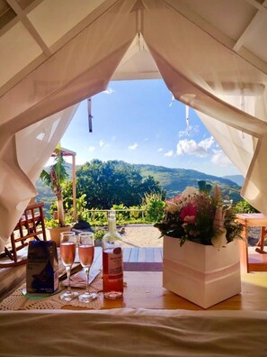 Egyptian cotton sheets, premium bedding, individually decorated - Yaloco House Monteverde  (Sierra)