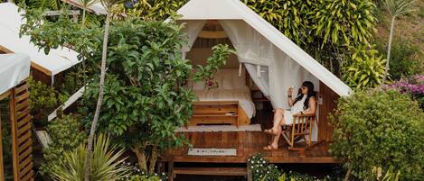 Comfort Tent | Egyptian cotton sheets, premium bedding, individually decorated