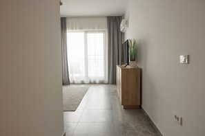 Interior - Rescossa Apartment (București)