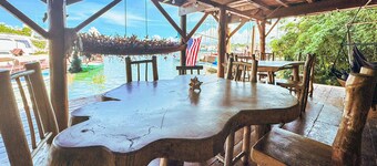 Happy Iguana Marina Ecolodge Waterfront Cabin #1, A/C, Starlink, Pool, Sleeps 4