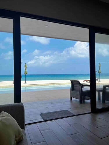 Cozy apartment w/3bedrooms Oceanfront WiFi

