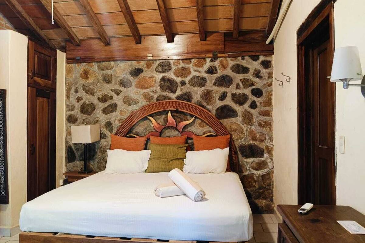 Deluxe Room | Free WiFi