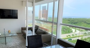 Departamento | Área de sala de estar | Televisión de pantalla plana 