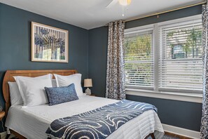 3 bedrooms, iron/ironing board, free WiFi, bed sheets - Pickle Ball Court/Dog Friendly/15 Min from Downtown (Nashville)