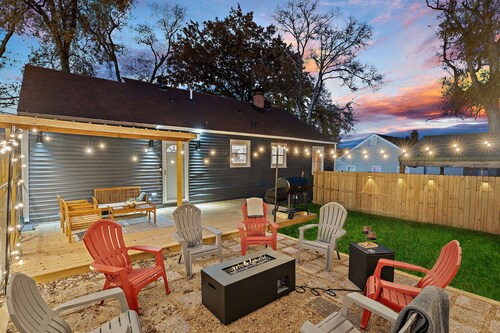 Pickle Ball Court/Dog Friendly/15 Min from Downtown