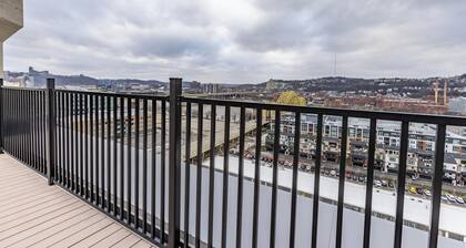 Amazing Roof Lounge - King Bed - Gym - Steps 2 Strip