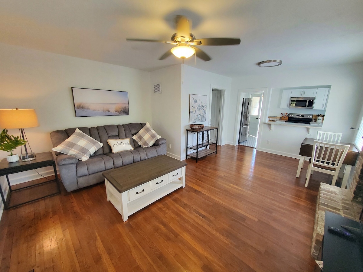 Photo 2 of Central St. Augustine 3-Bed, Pet-Friendly with AC