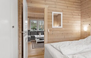 4 bedrooms, free WiFi