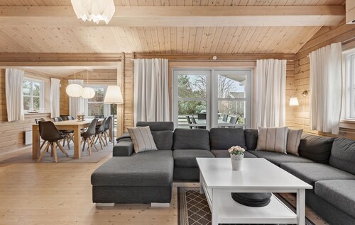 Awesome home in Væggerløse with sauna