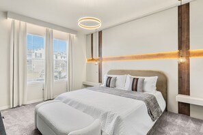 House - Ultimate 10 Bed Luxury Retreat With Epic Playroom (Clermont)